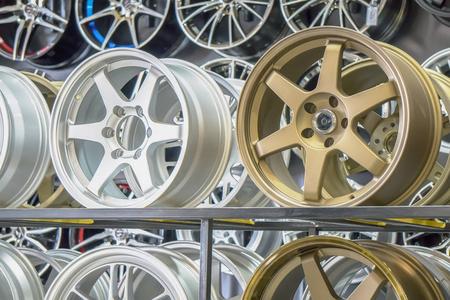 輕型合金材料輪轂的存儲之道 從汽車鋁合金輪轂貨架照片看現(xiàn)代物流管理